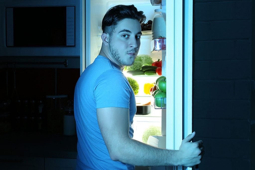comer fruta por la noche
