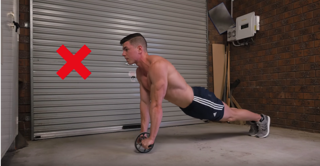 errores comunes abdominales con rueda